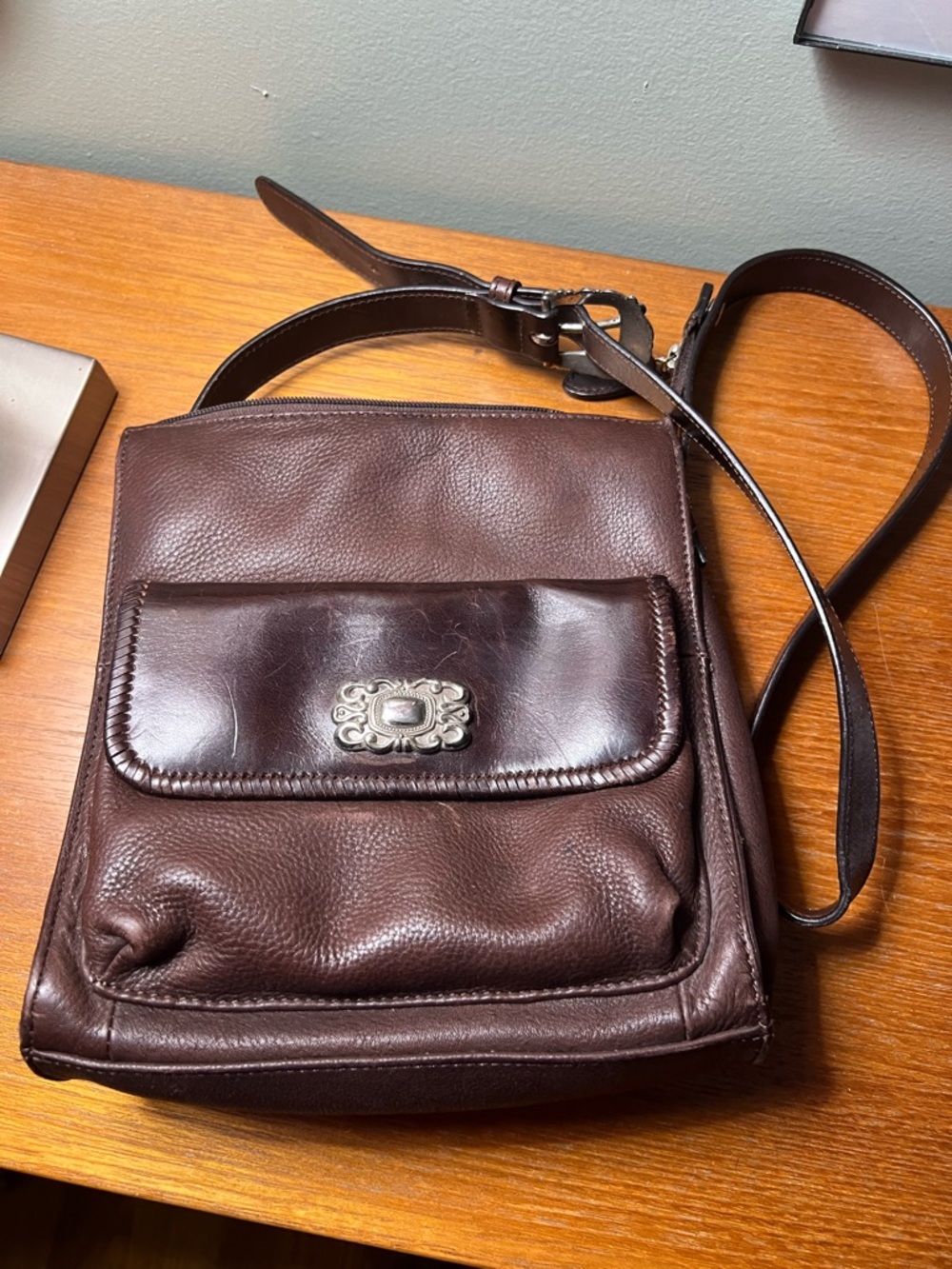 Fossil Brown Leather Crossbody Shoulder Bag with Silver-Tone Clasp